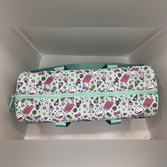 🔆HELLO KITTY TRAVEL DUFFEL BAG - Picture 3 of 15